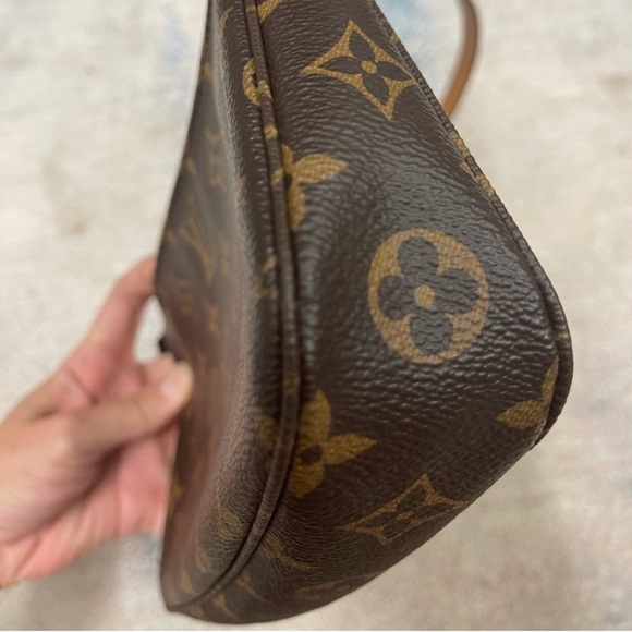 Louis Vuitton Monogram Pochette Accessories NM - Picture 14 of 17